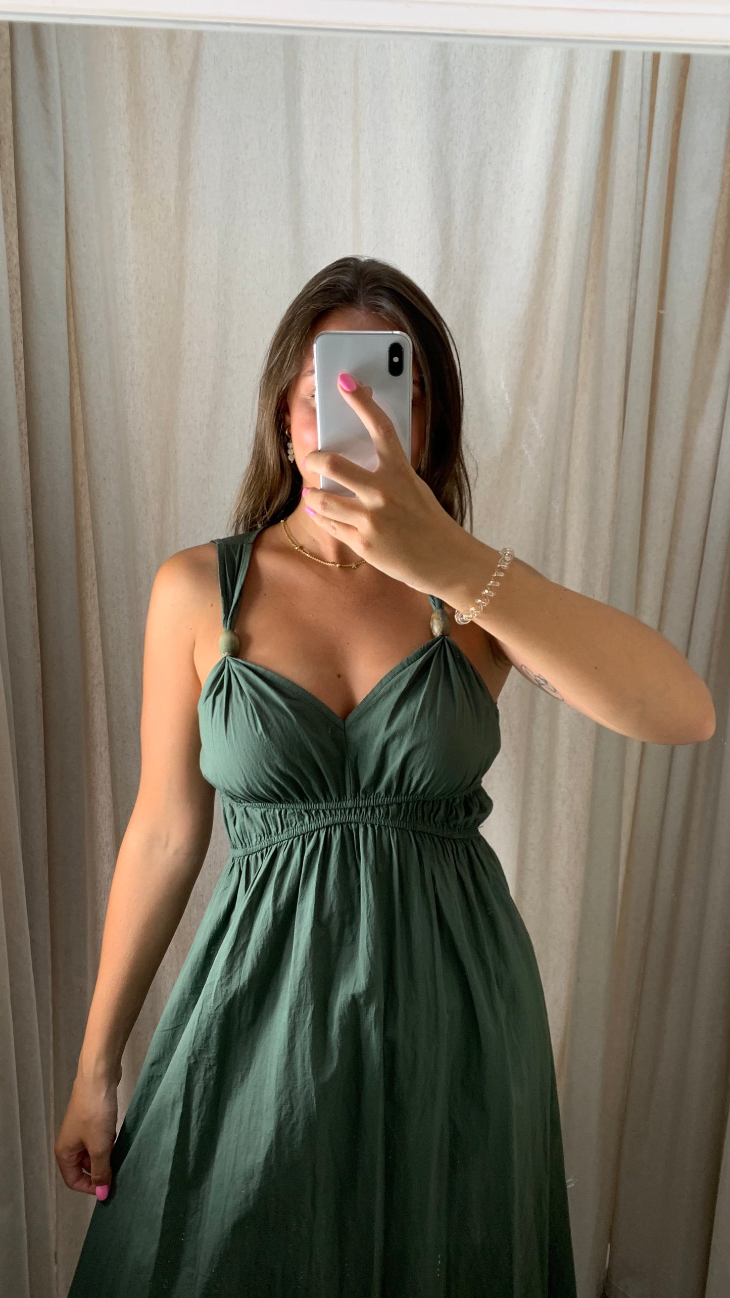 VESTIDO DETALLE MADERA VERDE