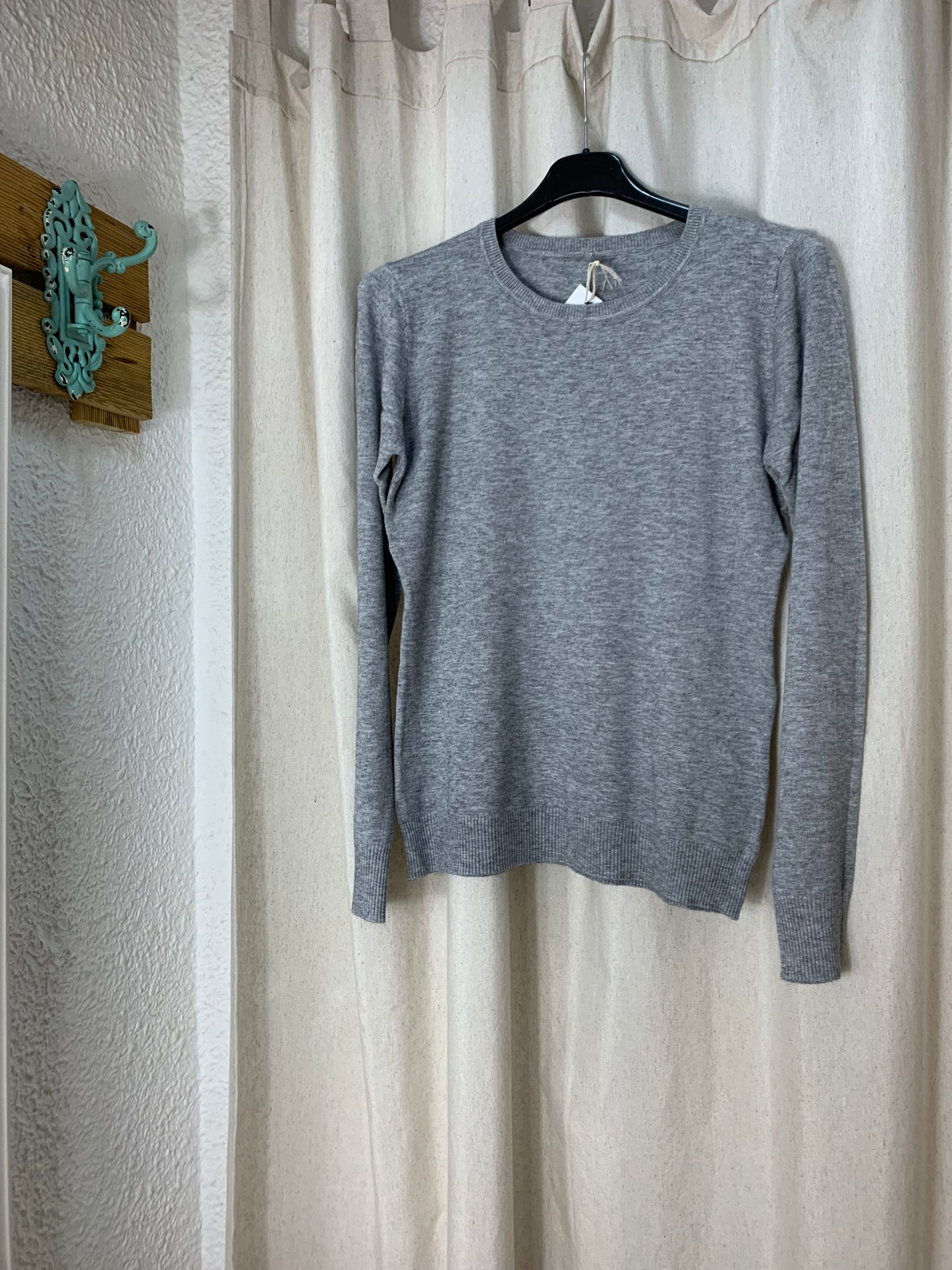 JERSEY CUELLO REDONDO GRIS