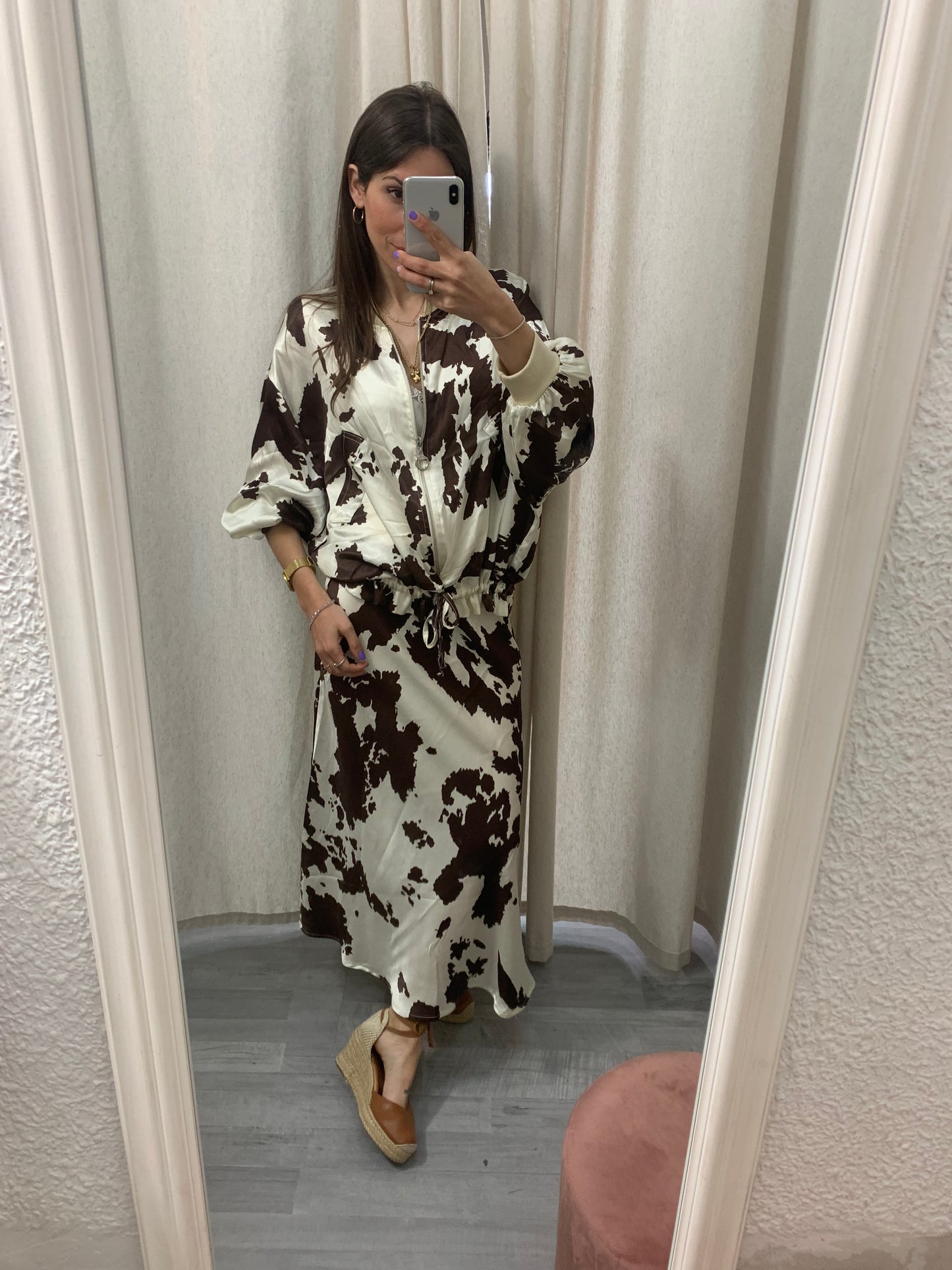 FALDA SATINADA VACA