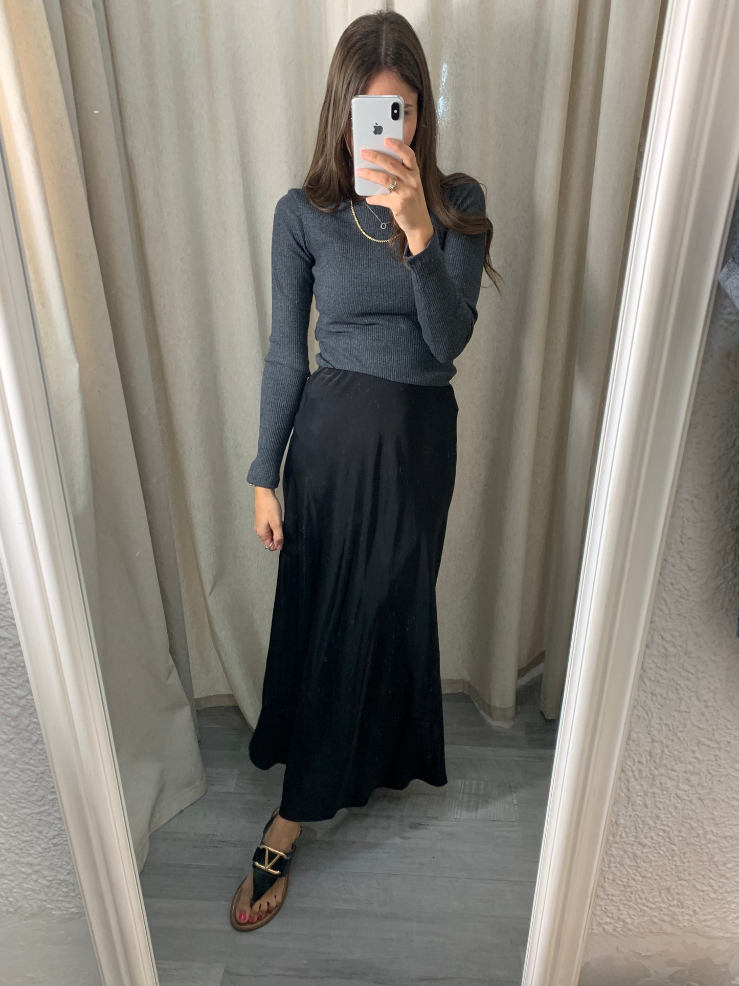 FALDA SATINADA NEGRA