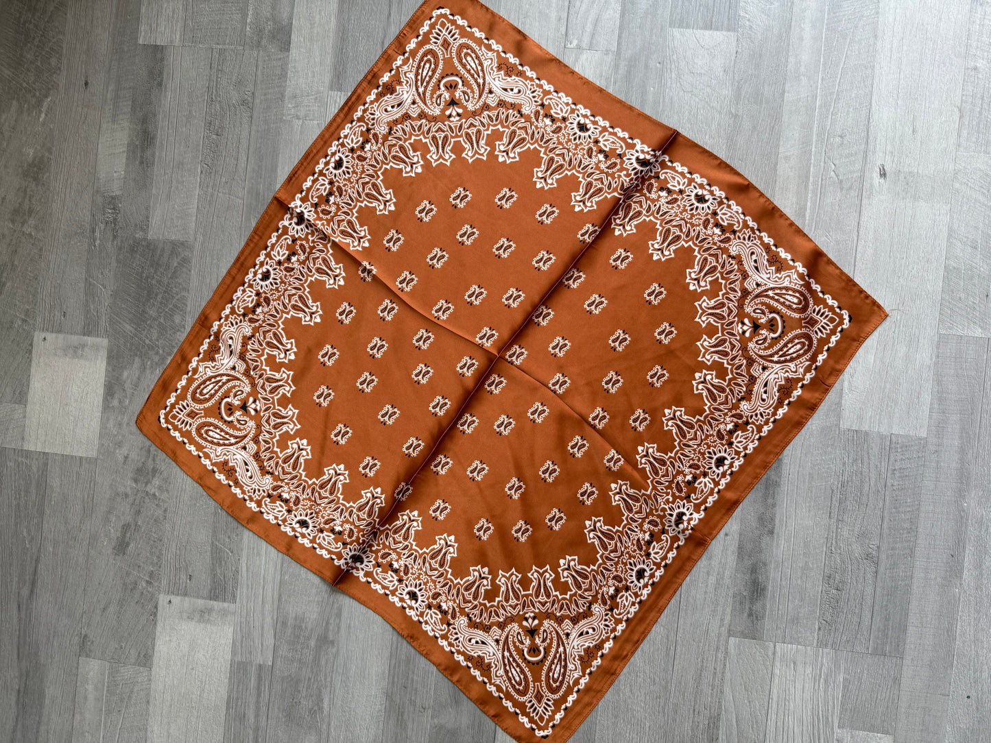 PAÑUELO 65x65 TEJA