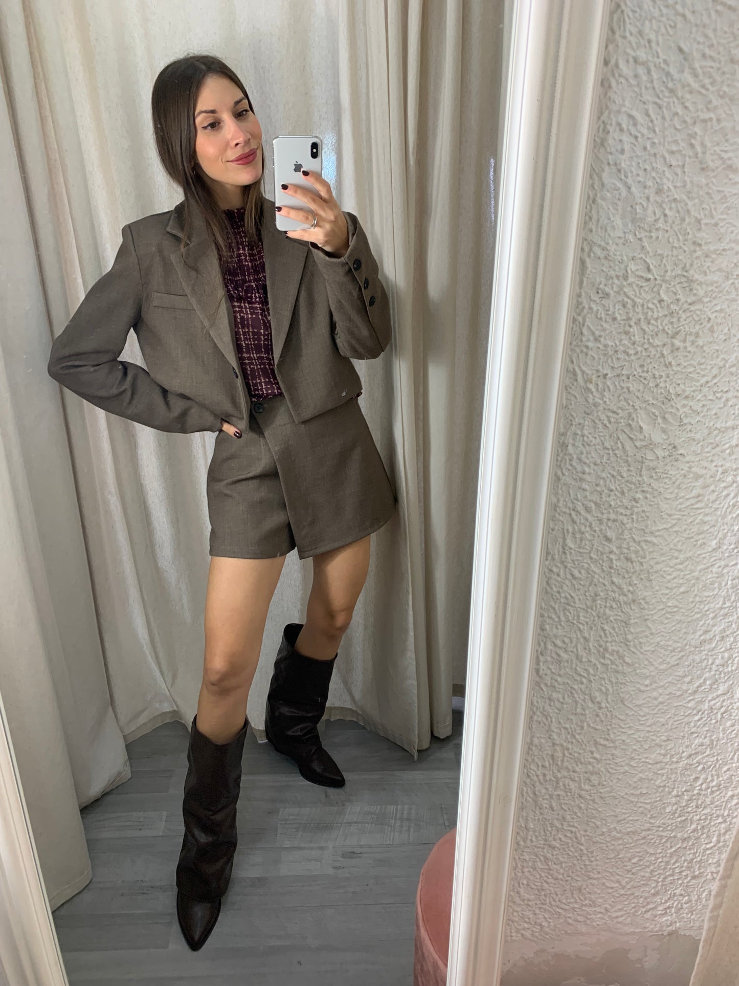 CONJUNTO BLAZER Y FALDA PANTALÓN