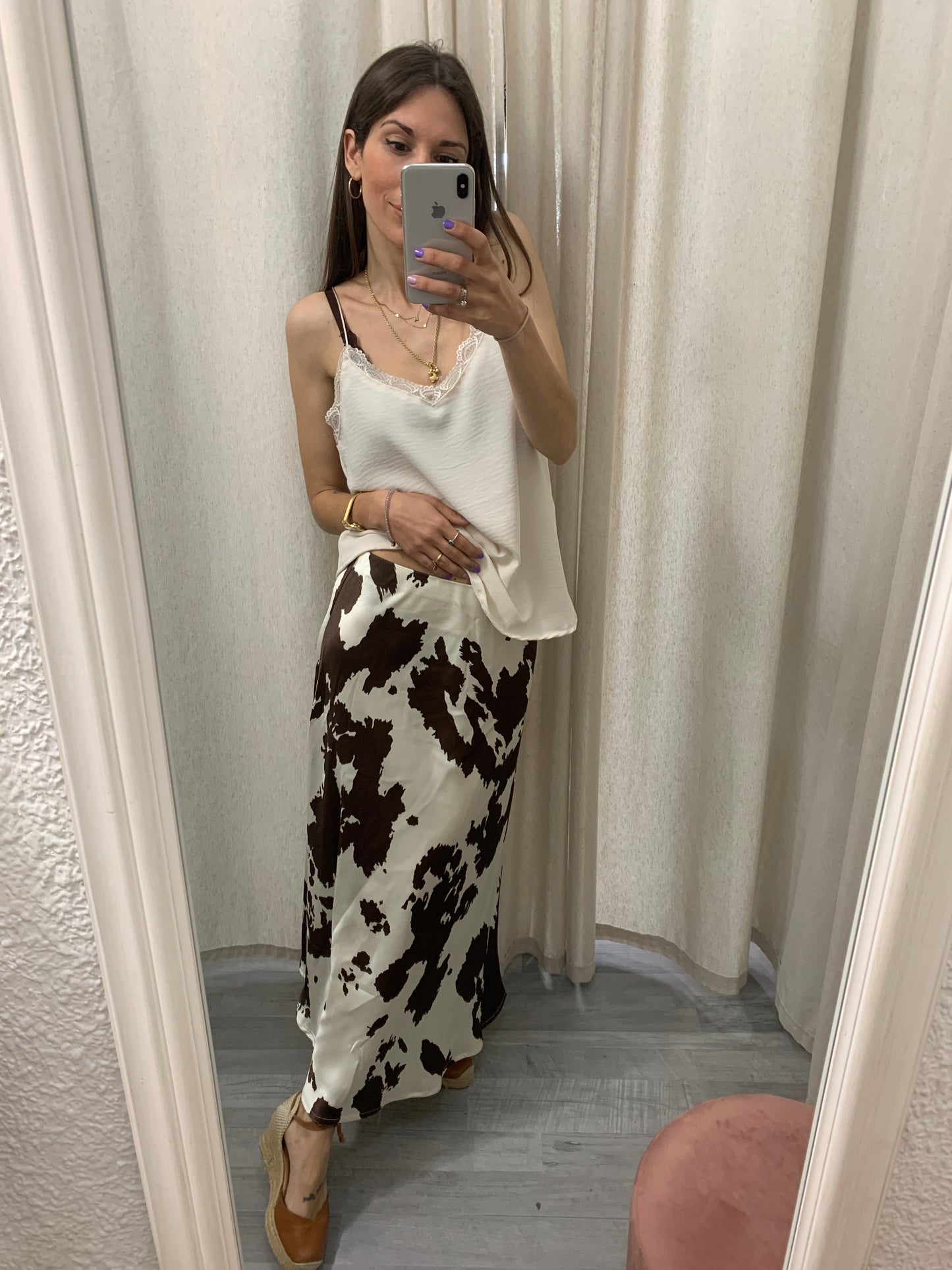FALDA SATINADA VACA