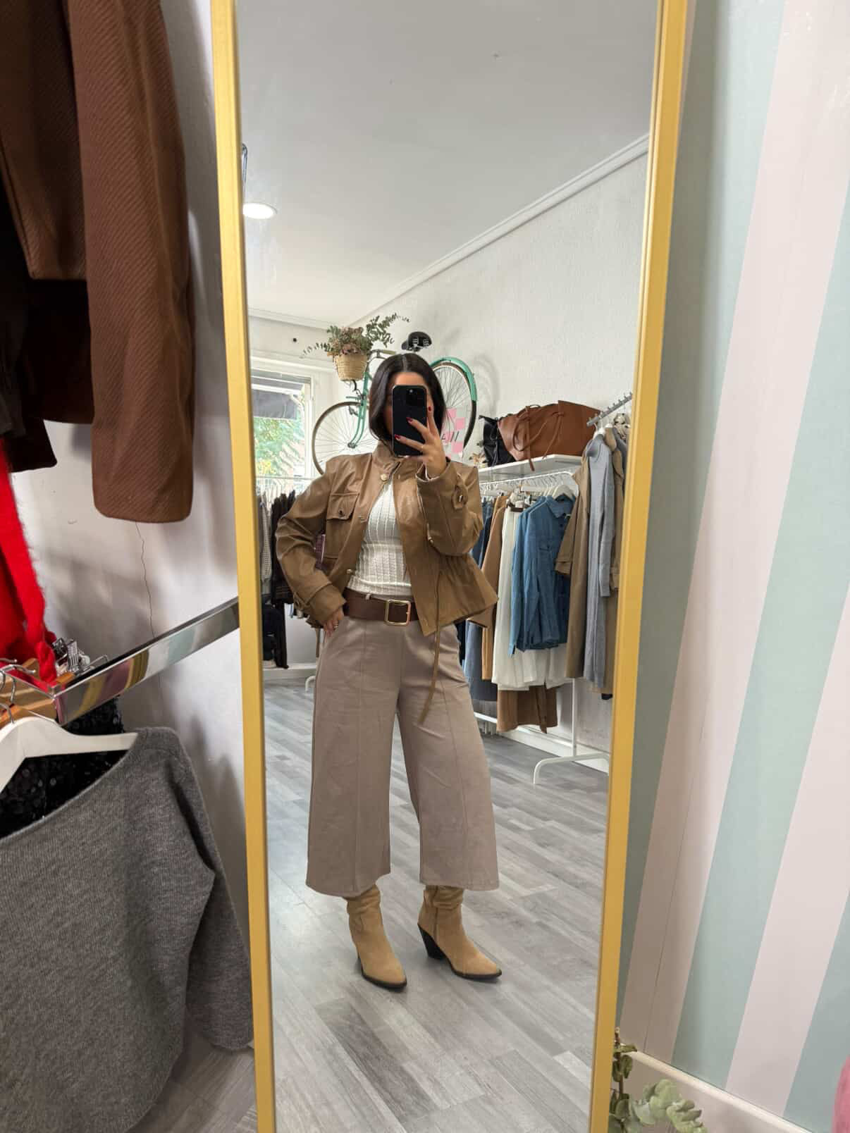 BERMUDA BEIGE
