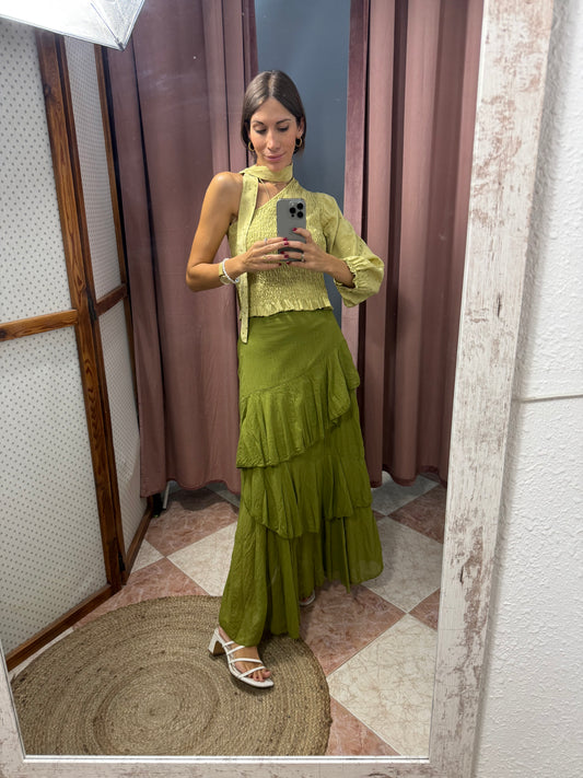 BLUSA ASIMÉTRICA DETALLES SATINADOS