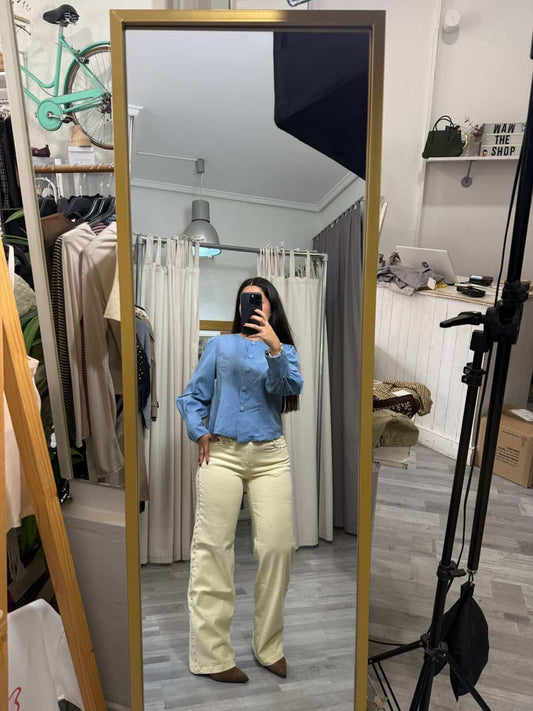 PANTALÓN AMARILLO TACHUELAS