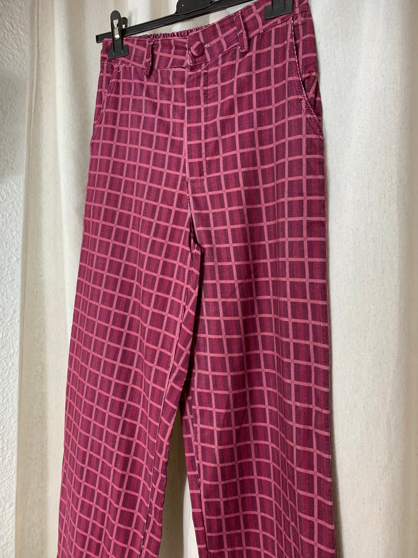 PANTALÓN CUADROS BURDEOS CONJUNTO