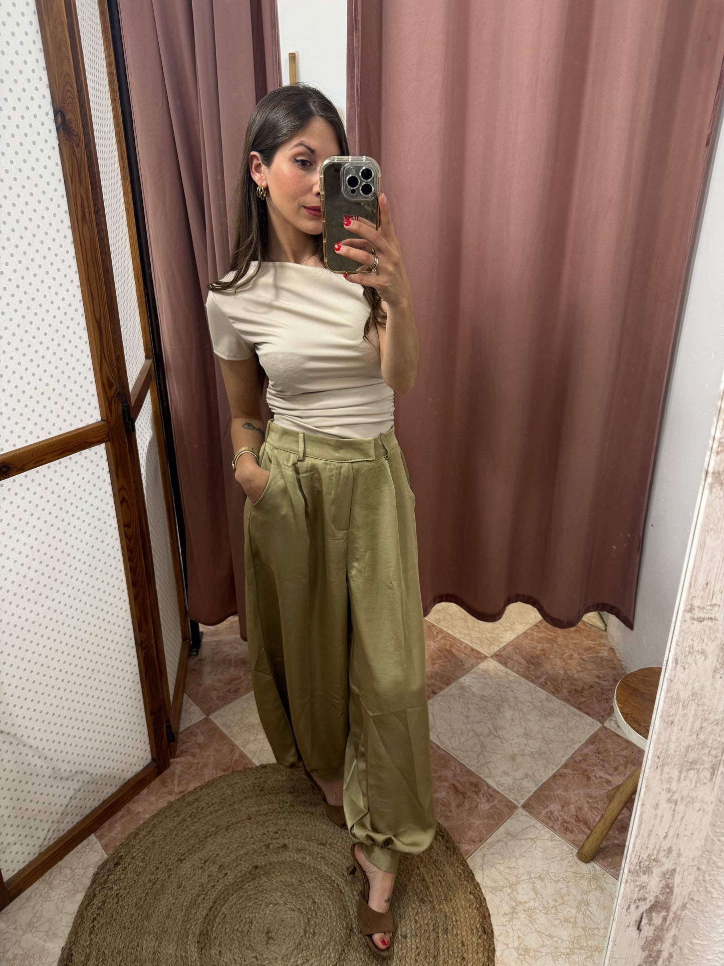 TOP ASIMÉTRICO BEIGE