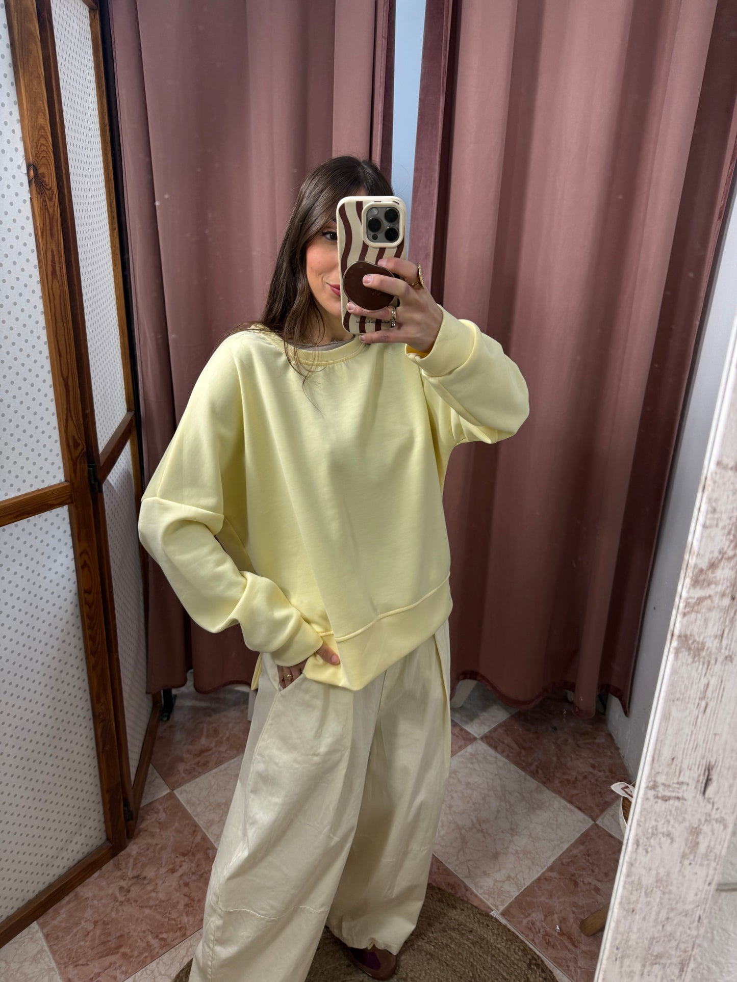 SUDADERA AMARILLO MANTEQUILLA