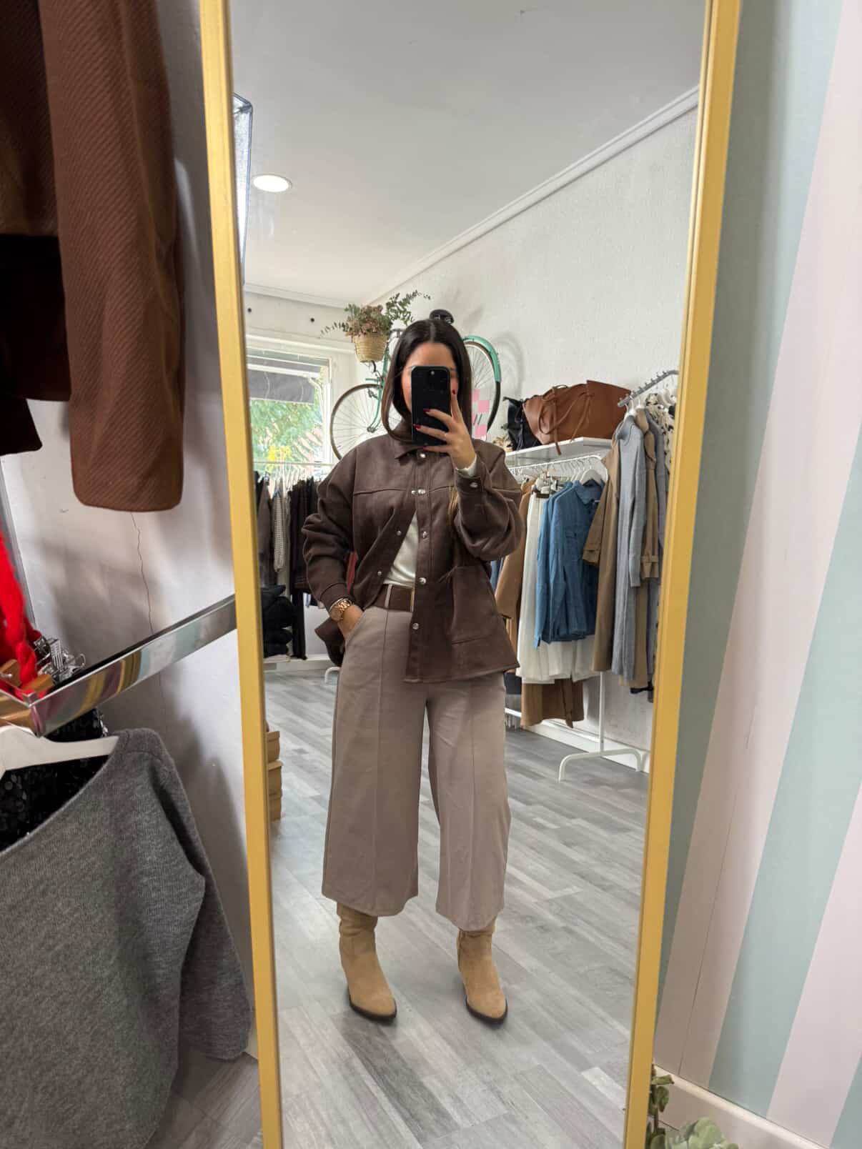 BERMUDA BEIGE