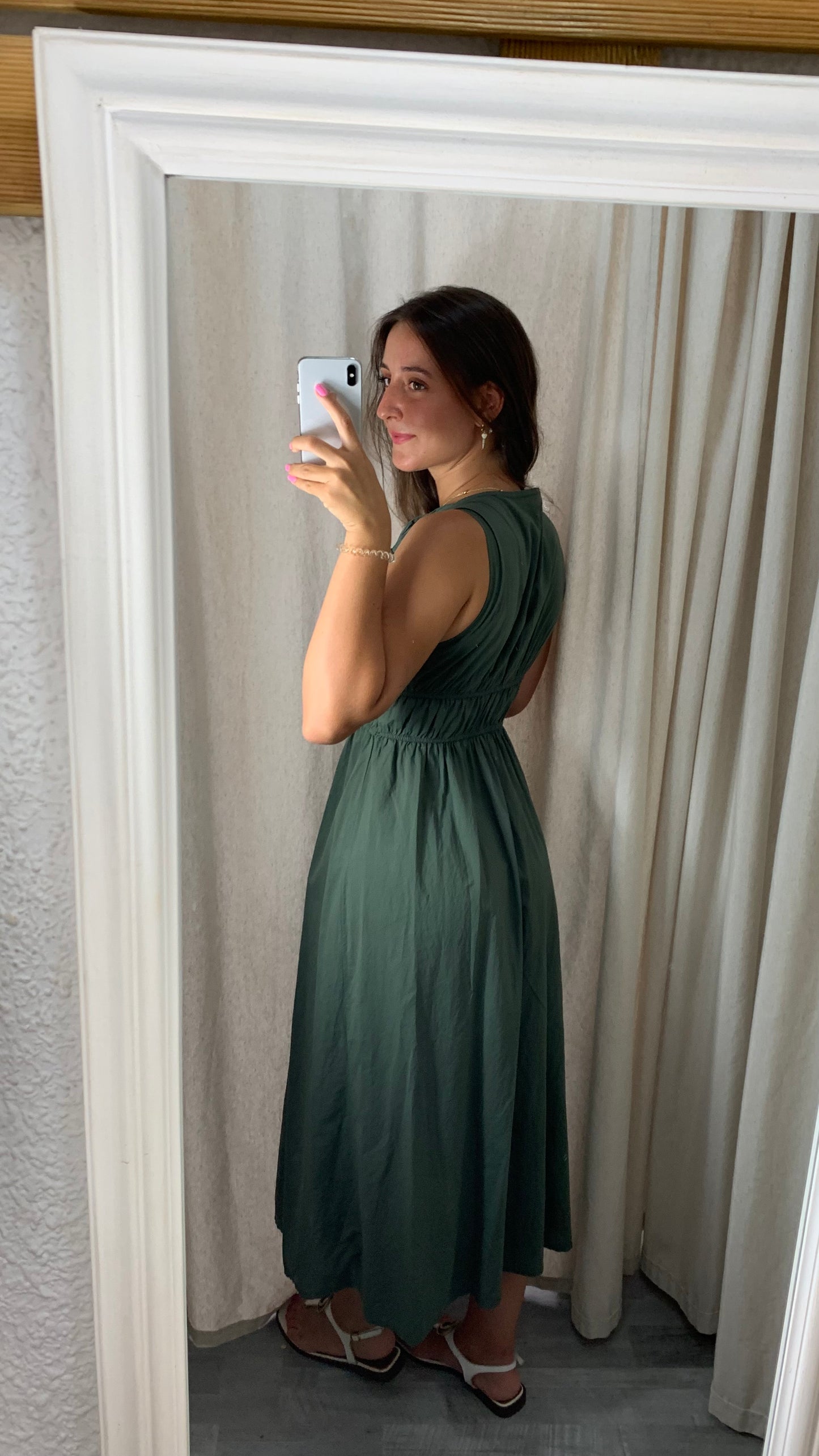 VESTIDO DETALLE MADERA VERDE