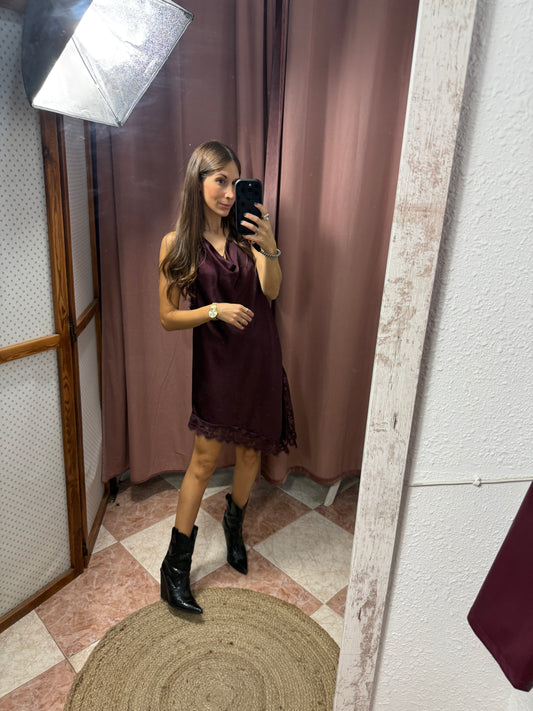 VESTIDO HALTER ASIMÉTRICO