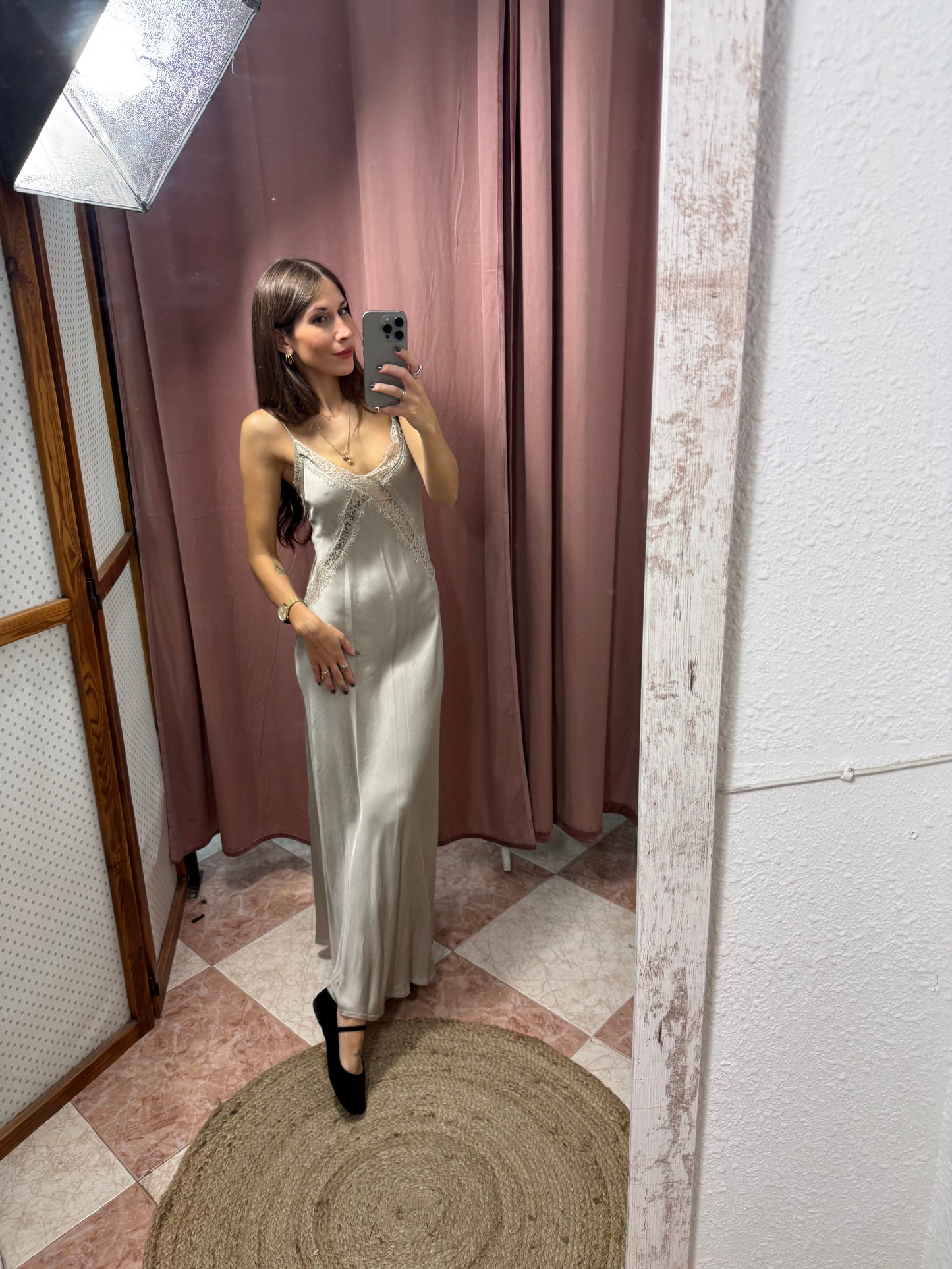 VESTIDO LENCERO LARGO BEIGE